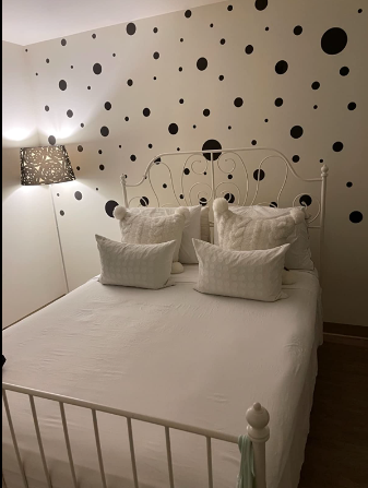 Irregular Black Dots Wall Decals, Polka Dot Vinyl Wall Stickers, Minimalist  Modern Home Decor, Bathroom Wall Art, Gift for Housewarming 